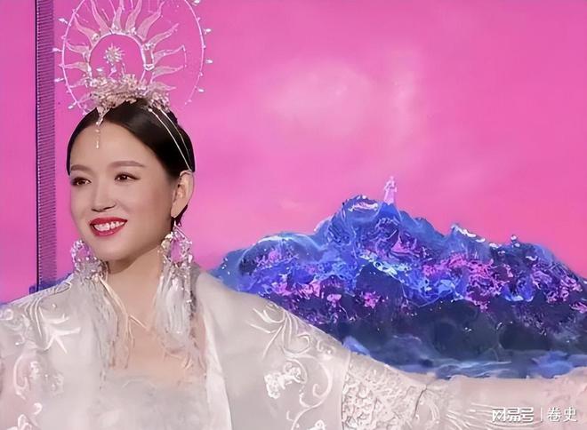 亿豪门怀孕6个月上春晚站C位真人生赢家j9九游会网址是什么艳压奚梦瑶拒嫁30(图19)